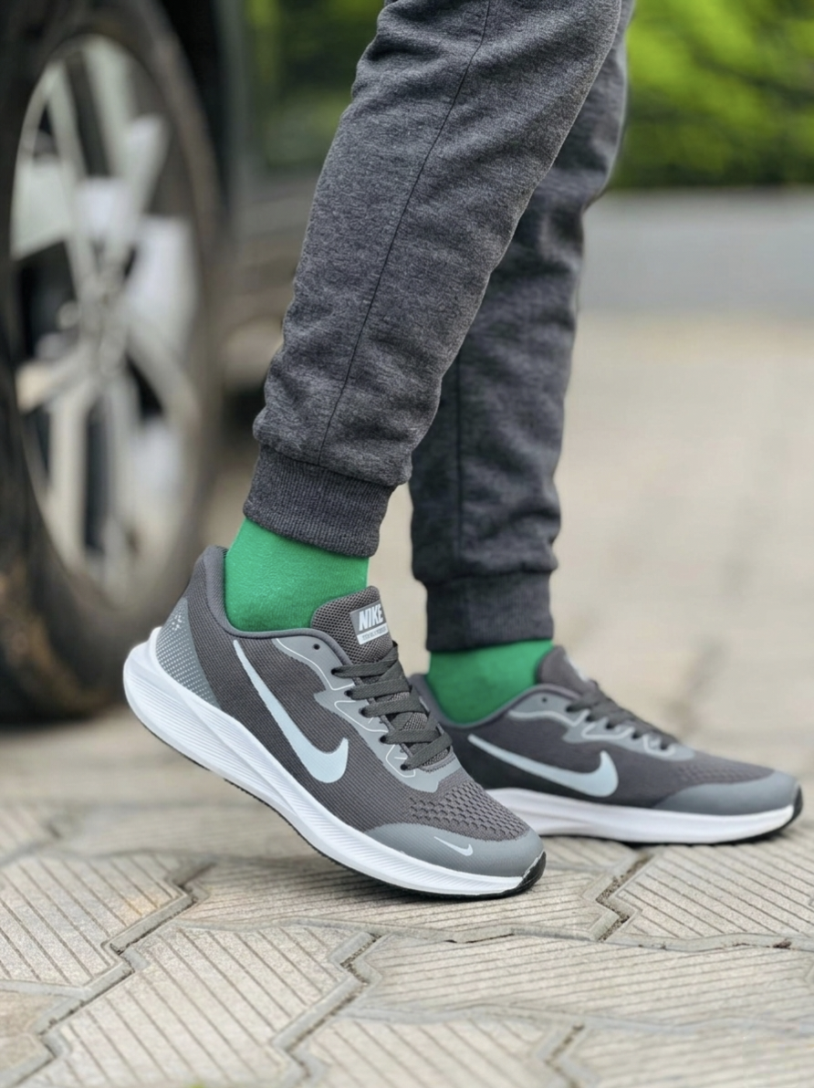 Nike Zoom Structure Grey