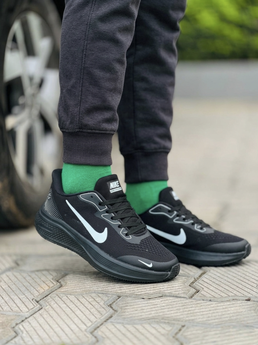 Nike Zoom Structure Black White