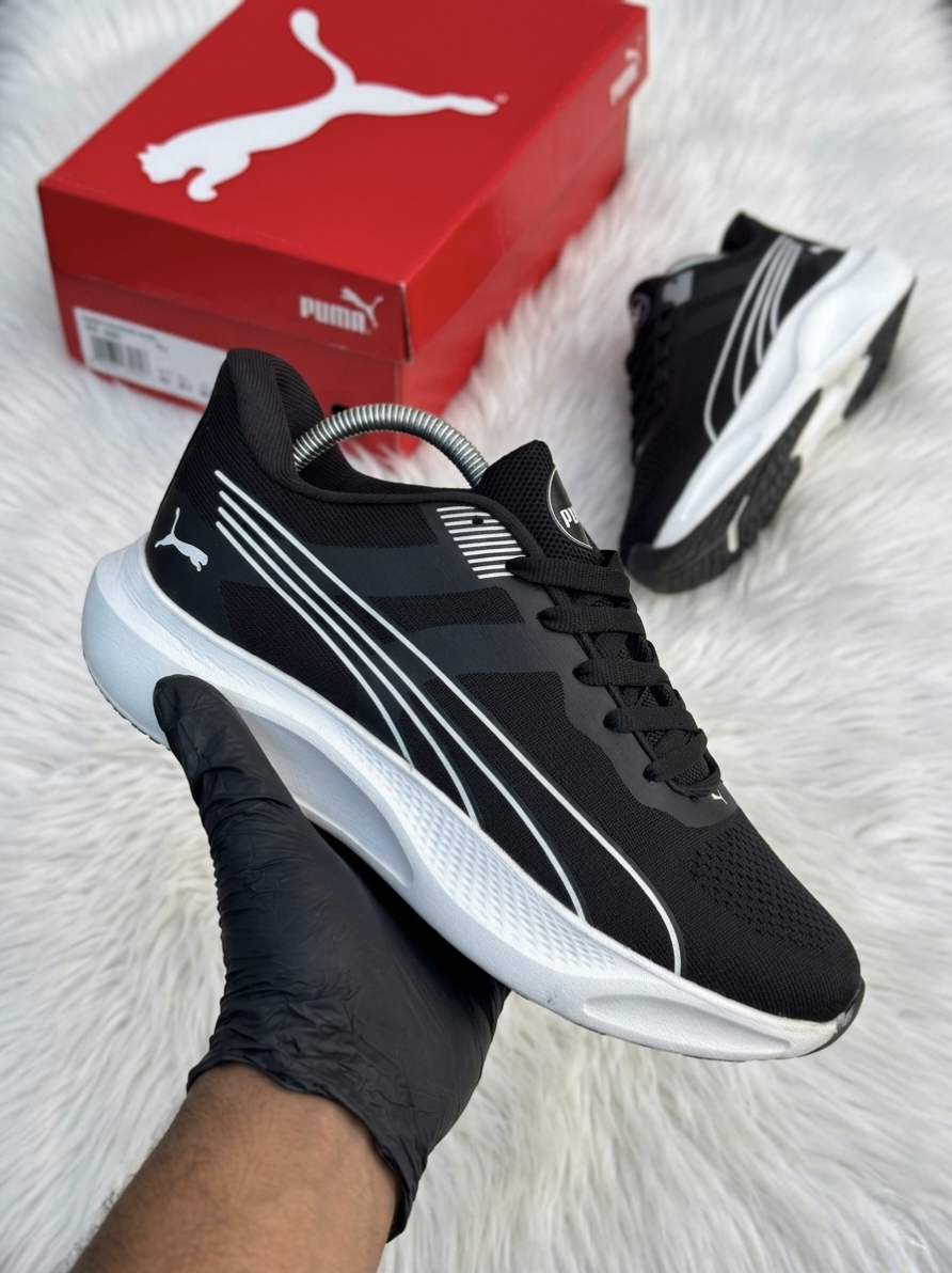Puma Runner Black White