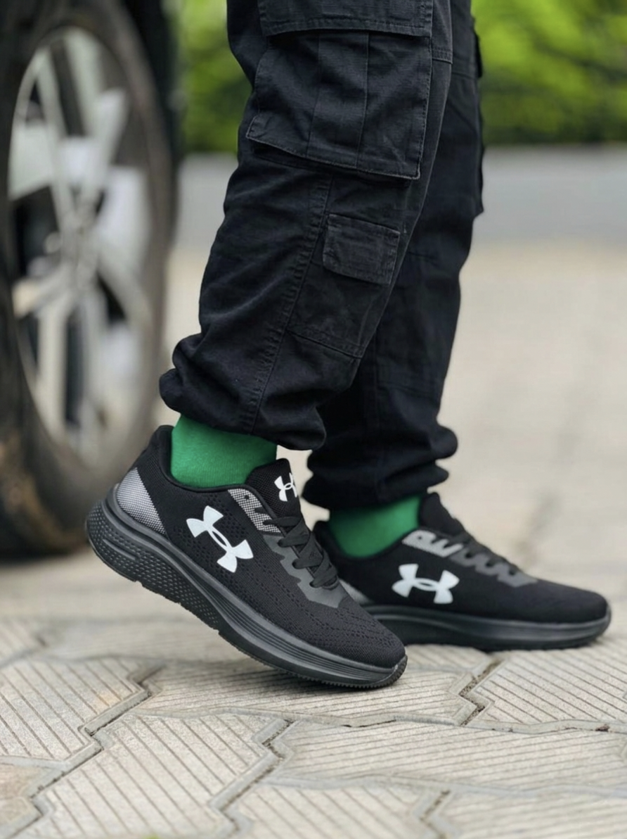 Under Armour AeroFlex Black