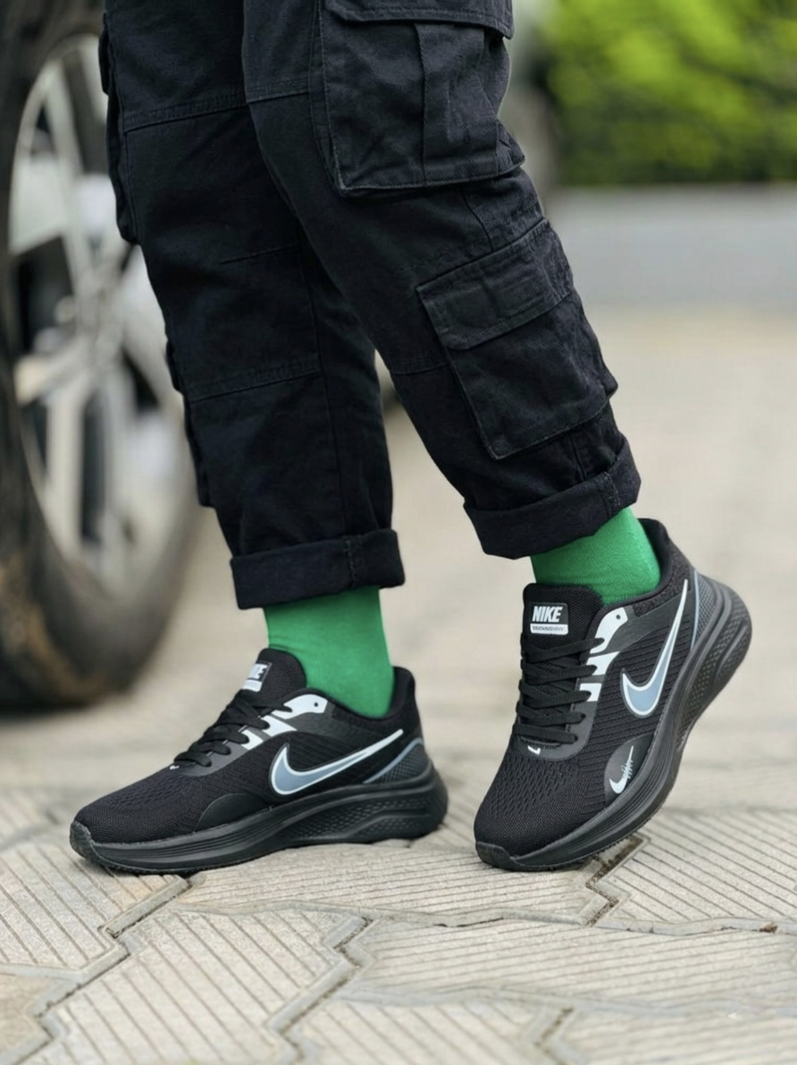 Nike Zoom Structure Triple Black